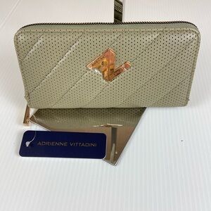 Adrienne Vittadini NWT Sage Green Zip Around Wallet Fits Phone